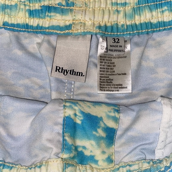 Rhythm Board Shorts size 32 - Picture 2 of 3